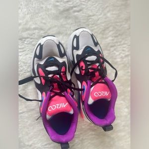 Nike Air Max 200 GS AT5630-100 White Hyper Pink BLK Youth Sneakers Low SZ 5.5Y